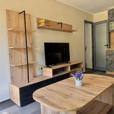 아파트 иглика апарт *